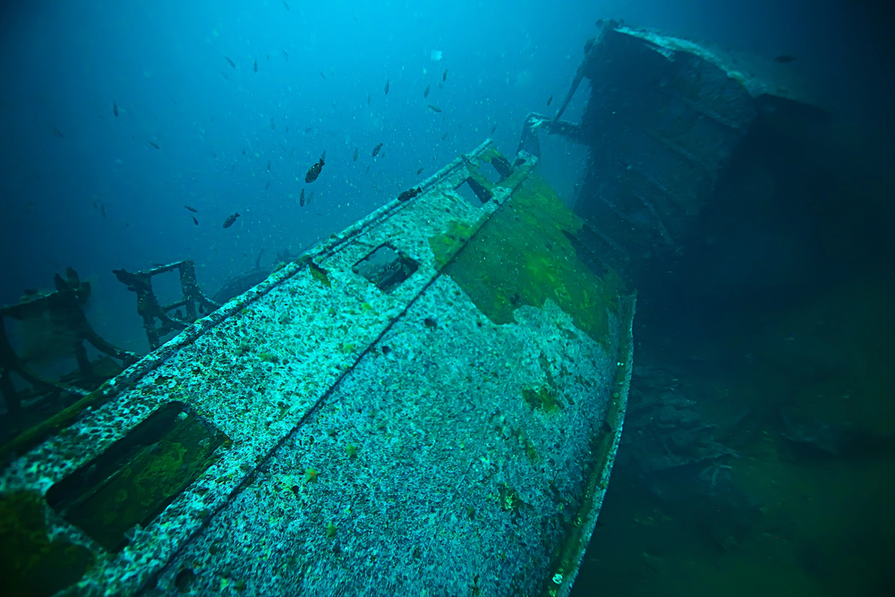 WWII Shipwreck dive, Philippines