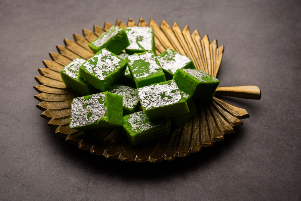 Depositphotos_506269248_S Nama Yatsuhashi (Matcha & Cinnamon Sweets)